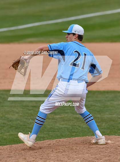 Thumbnail 3 in Johnson vs United (San Antonio Classic) photogallery.