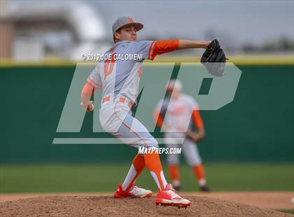 Thumbnail 3 in Johnson vs United (San Antonio Classic) photogallery.