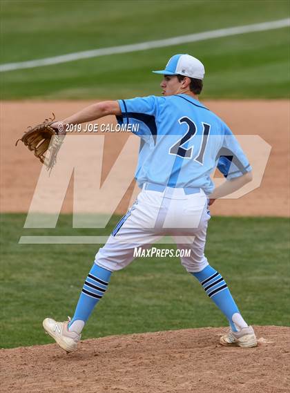 Thumbnail 3 in Johnson vs United (San Antonio Classic) photogallery.
