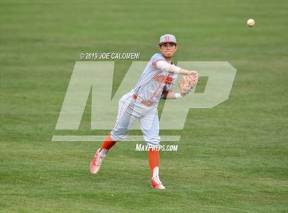 Thumbnail 3 in Johnson vs United (San Antonio Classic) photogallery.