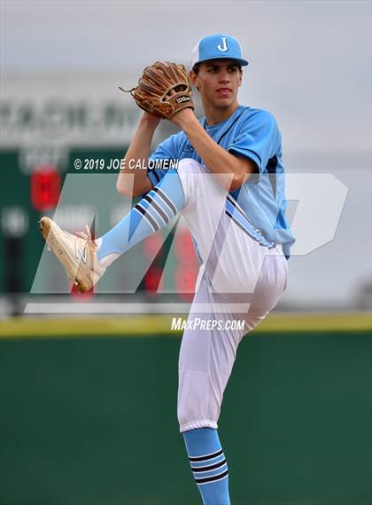 Thumbnail 3 in Johnson vs United (San Antonio Classic) photogallery.