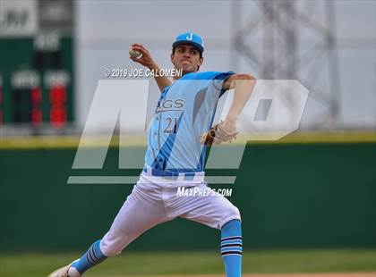 Thumbnail 3 in Johnson vs United (San Antonio Classic) photogallery.