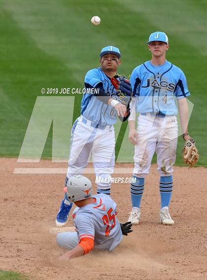 Thumbnail 3 in Johnson vs United (San Antonio Classic) photogallery.