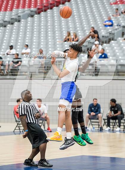 Thumbnail 2 in St. Bernard vs  St. Joseph (Section 7 Arizona Tournament) photogallery.