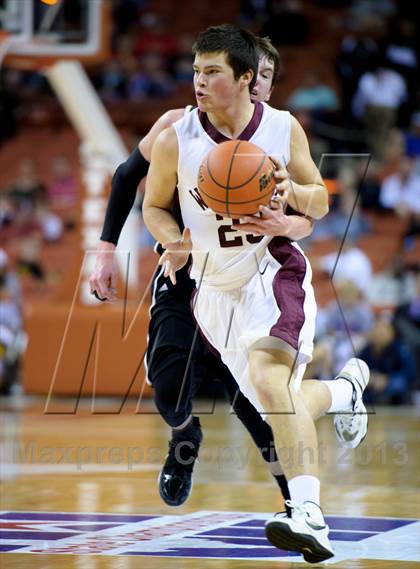 Thumbnail 3 in White Oak vs. East Chambers (UIL 2A Semifinal) photogallery.