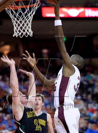 Thumbnail 3 in White Oak vs. East Chambers (UIL 2A Semifinal) photogallery.