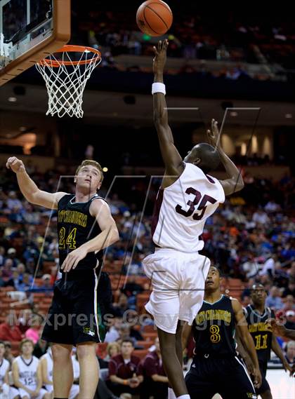 Thumbnail 1 in White Oak vs. East Chambers (UIL 2A Semifinal) photogallery.