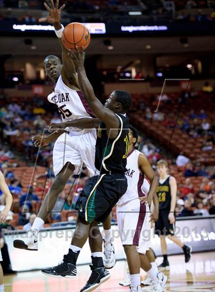 Thumbnail 2 in White Oak vs. East Chambers (UIL 2A Semifinal) photogallery.