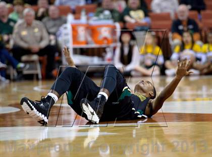 Thumbnail 3 in White Oak vs. East Chambers (UIL 2A Semifinal) photogallery.