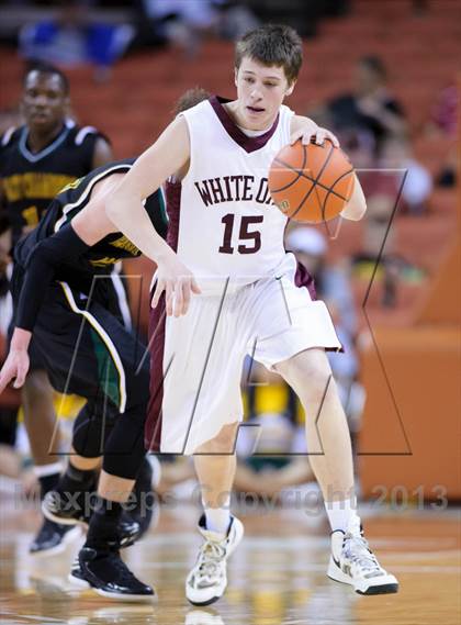 Thumbnail 1 in White Oak vs. East Chambers (UIL 2A Semifinal) photogallery.