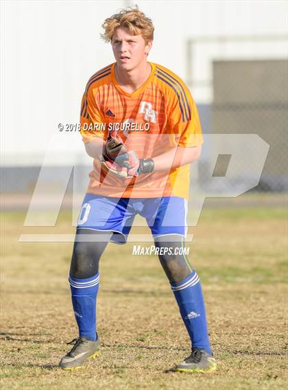 Thumbnail 2 in Dana Hills vs. San Clemente (Marina Tournament) photogallery.