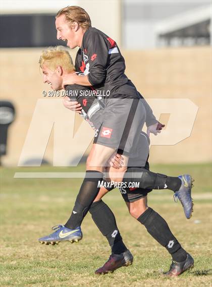 Thumbnail 2 in Dana Hills vs. San Clemente (Marina Tournament) photogallery.