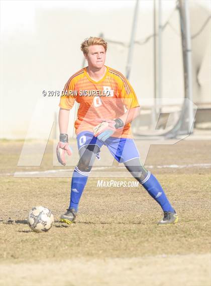 Thumbnail 2 in Dana Hills vs. San Clemente (Marina Tournament) photogallery.
