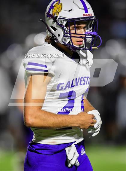 Thumbnail 1 in Ball @ Paetow (Bi-District Playoff) photogallery.