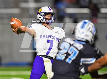 Thumbnail 1 in Ball @ Paetow (Bi-District Playoff) photogallery.