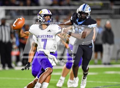 Thumbnail 1 in Ball @ Paetow (Bi-District Playoff) photogallery.