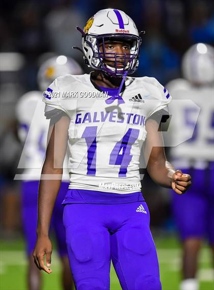 Thumbnail 2 in Ball @ Paetow (Bi-District Playoff) photogallery.