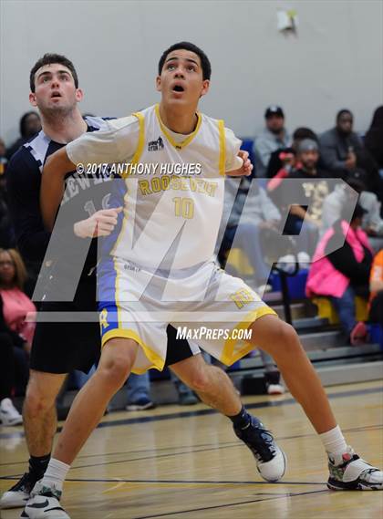 Thumbnail 3 in Hewlett Vs Roosevelt  (Section 8 Class A Round 2 Playoff) photogallery.