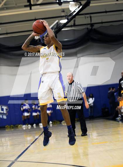Thumbnail 2 in Hewlett Vs Roosevelt  (Section 8 Class A Round 2 Playoff) photogallery.