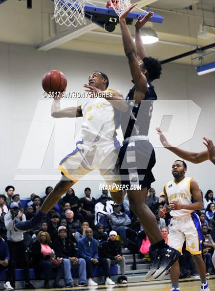 Thumbnail 1 in Hewlett Vs Roosevelt  (Section 8 Class A Round 2 Playoff) photogallery.