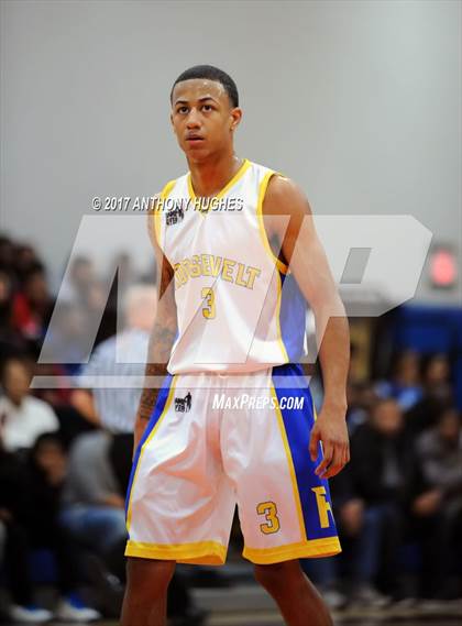 Thumbnail 2 in Hewlett Vs Roosevelt  (Section 8 Class A Round 2 Playoff) photogallery.