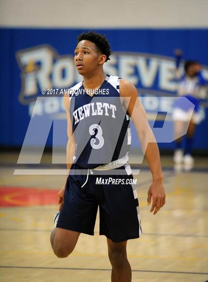 Thumbnail 2 in Hewlett Vs Roosevelt  (Section 8 Class A Round 2 Playoff) photogallery.