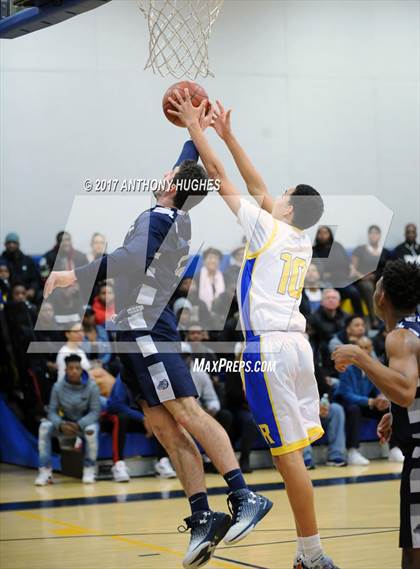 Thumbnail 2 in Hewlett Vs Roosevelt  (Section 8 Class A Round 2 Playoff) photogallery.
