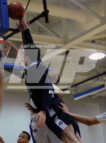 Thumbnail 2 in Hewlett Vs Roosevelt  (Section 8 Class A Round 2 Playoff) photogallery.