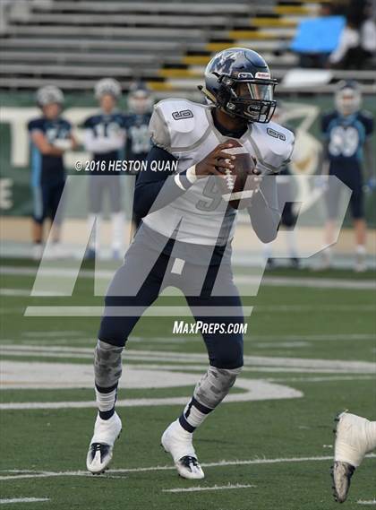 Thumbnail 3 in Valley Christian vs. Madison (CIF State D2AA Final) photogallery.