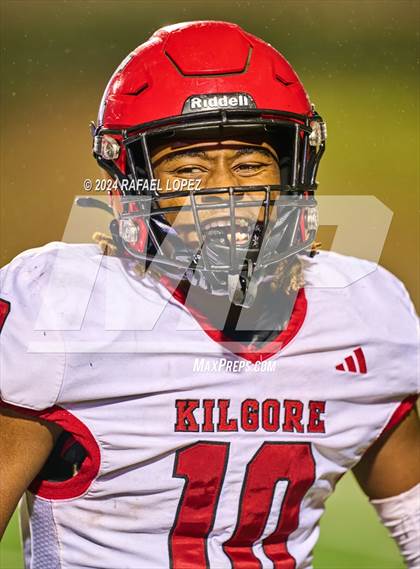 Thumbnail 1 in La Vernia vs. Kilgore (UIL 4A D1 Football Semifinal) photogallery.