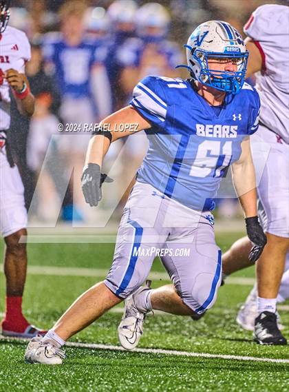 Thumbnail 3 in La Vernia vs. Kilgore (UIL 4A D1 Football Semifinal) photogallery.