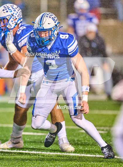 Thumbnail 1 in La Vernia vs. Kilgore (UIL 4A D1 Football Semifinal) photogallery.