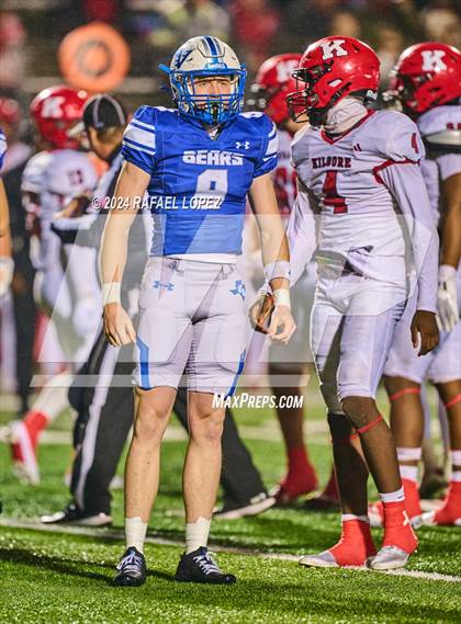 Thumbnail 3 in La Vernia vs. Kilgore (UIL 4A D1 Football Semifinal) photogallery.