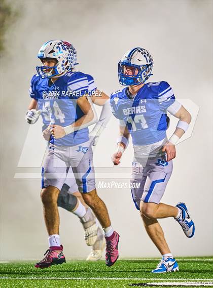 Thumbnail 3 in La Vernia vs. Kilgore (UIL 4A D1 Football Semifinal) photogallery.