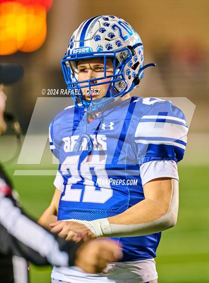 Thumbnail 2 in La Vernia vs. Kilgore (UIL 4A D1 Football Semifinal) photogallery.