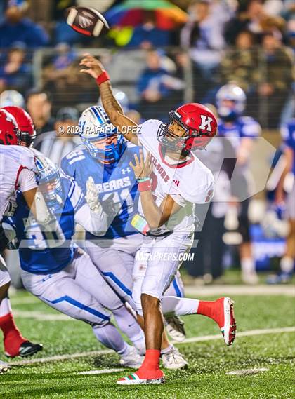 Thumbnail 3 in La Vernia vs. Kilgore (UIL 4A D1 Football Semifinal) photogallery.