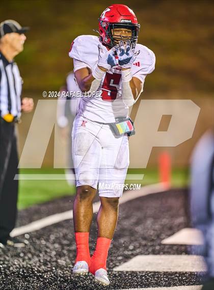 Thumbnail 1 in La Vernia vs. Kilgore (UIL 4A D1 Football Semifinal) photogallery.
