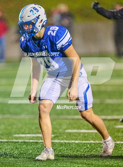 Thumbnail 1 in La Vernia vs. Kilgore (UIL 4A D1 Football Semifinal) photogallery.