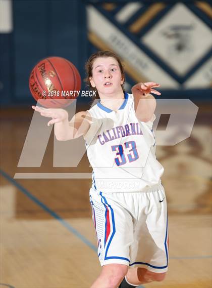 Thumbnail 3 in California vs Monroe City (Central Bank Shootout) photogallery.