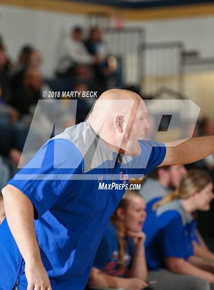 Thumbnail 3 in California vs Monroe City (Central Bank Shootout) photogallery.