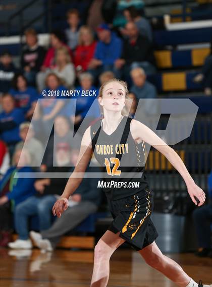 Thumbnail 3 in California vs Monroe City (Central Bank Shootout) photogallery.