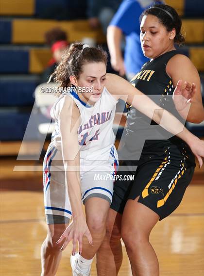 Thumbnail 3 in California vs Monroe City (Central Bank Shootout) photogallery.