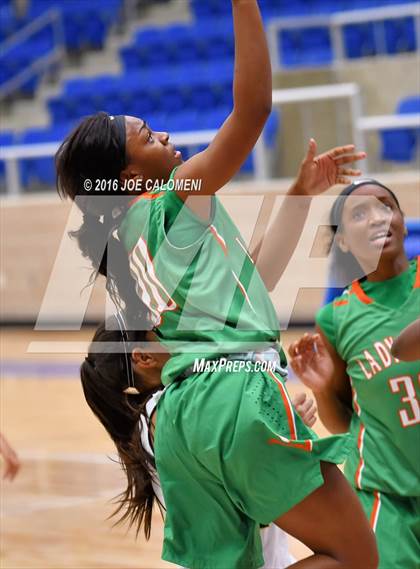 Thumbnail 2 in Holmes vs Houston [Sam] photogallery.