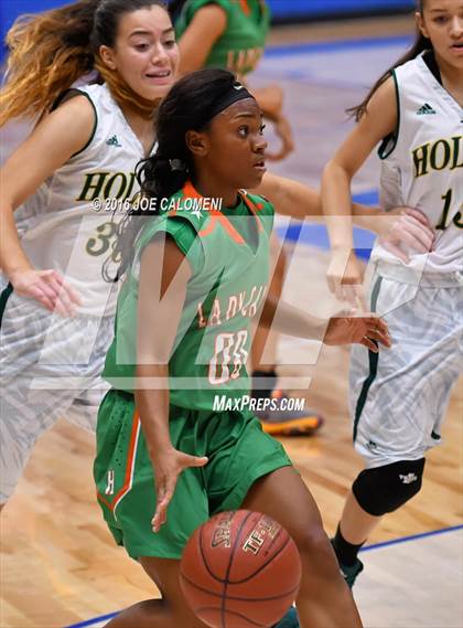 Thumbnail 2 in Holmes vs Houston [Sam] photogallery.