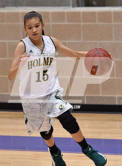 Thumbnail 3 in Holmes vs Houston [Sam] photogallery.