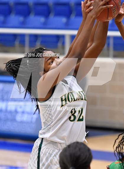 Thumbnail 1 in Holmes vs Houston [Sam] photogallery.