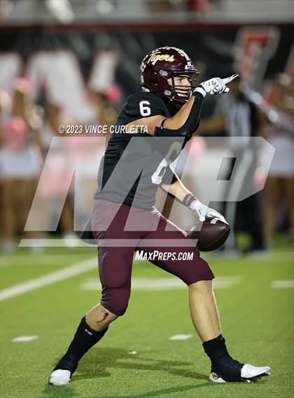 Thumbnail 1 in Lake Travis @ Dripping Springs photogallery.