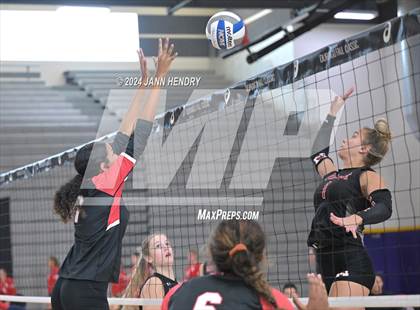 Thumbnail 1 in Carrollwood Day vs. Marist (Durango Fall Classic) photogallery.