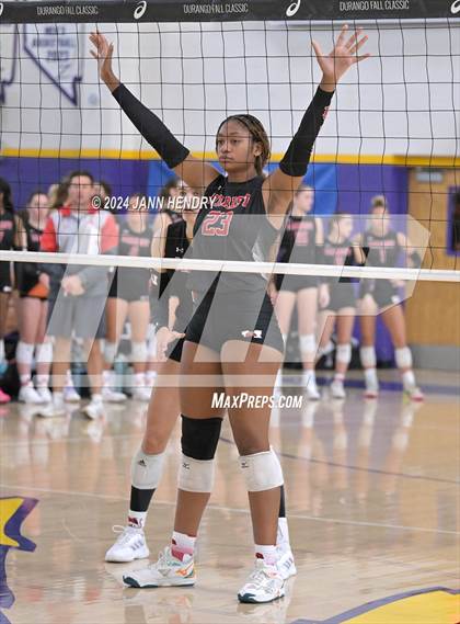 Thumbnail 2 in Carrollwood Day vs. Marist (Durango Fall Classic) photogallery.