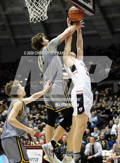 Thumbnail 3 in Central A & M vs. Goreville (IHSA 1A Super-Sectional) photogallery.